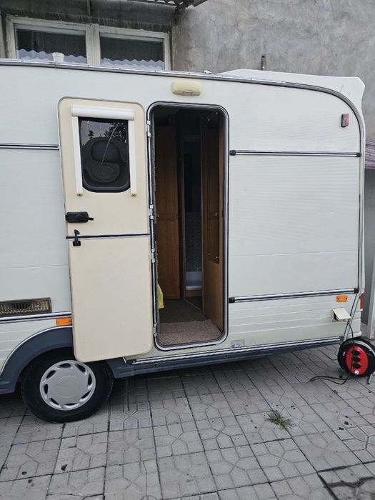 Прицеп-дом (дача на колёсах) сотилади.