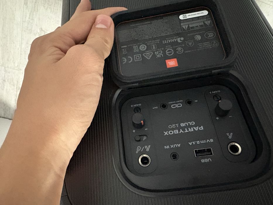 boxa jbl partybox 120