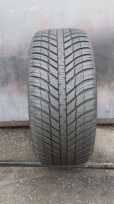 1брой всесезонна гума 225/45/17 Nexen N'Blue HD, 4 Season