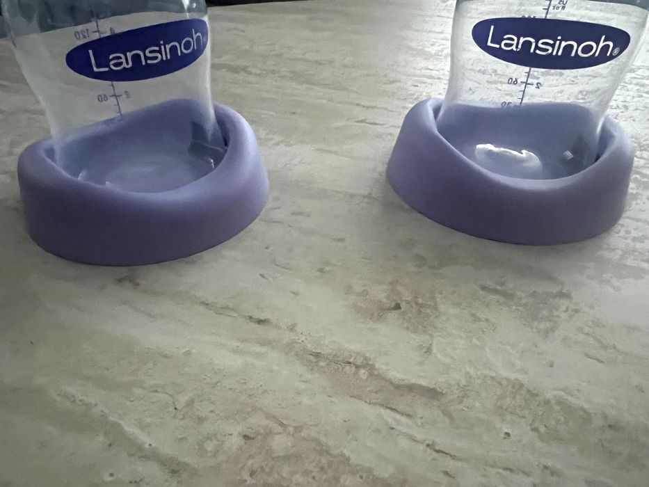 Cadou Bebeluș nou cu masa și accesorii + Carte noua interactivă cu sunete la Pompa de san dubla electrica 2 in 1 Lansinoh