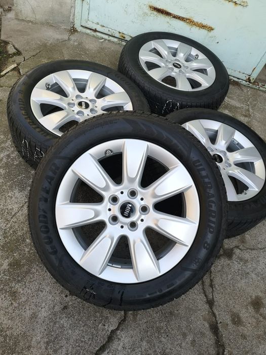 Jante originale Mini Cooper cu anvelope iarna  225 55 17