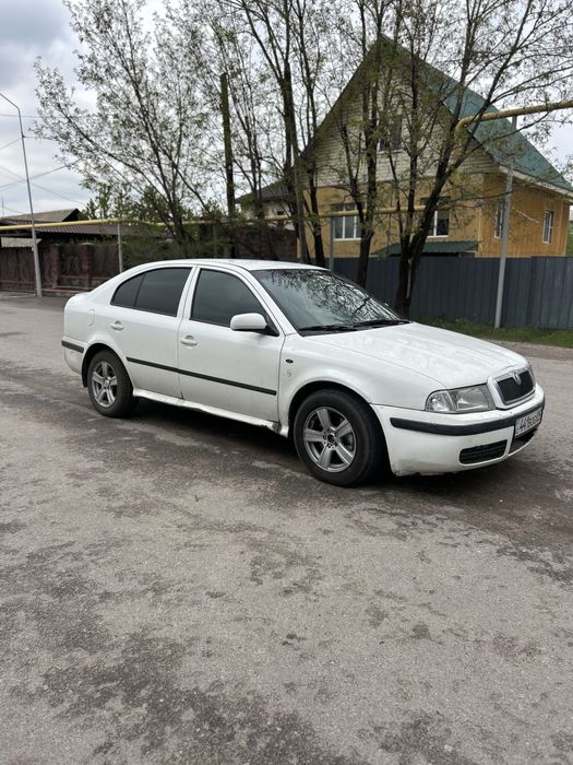 Шкода Октавия 1.8 турбо