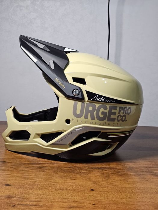 Full face Urge Pro Co