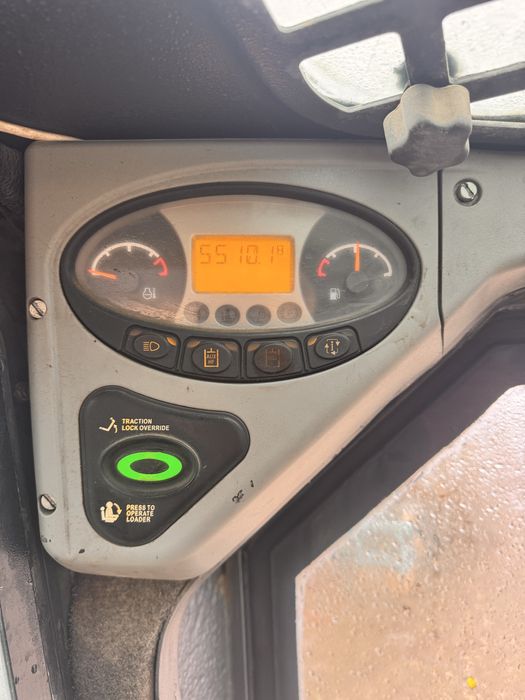 Miniincarcator incarcator JCB BOBCAT