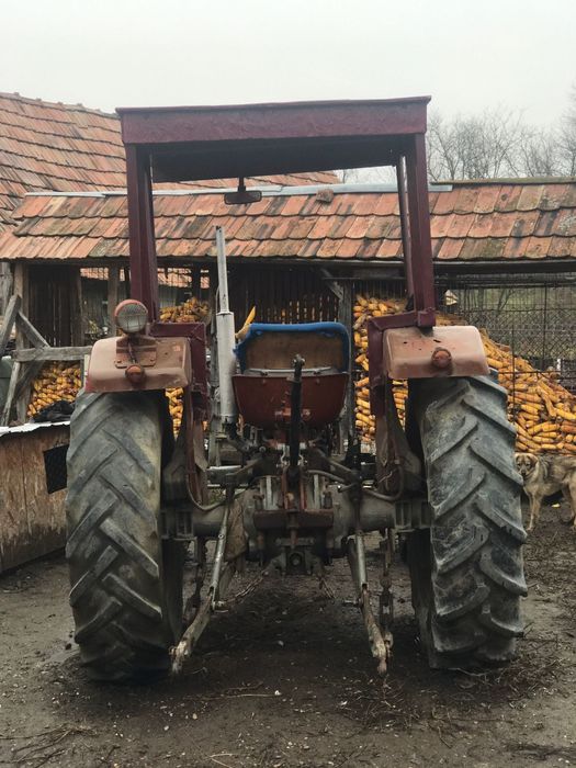 Vând tractor Massey Ferguson 65 CP