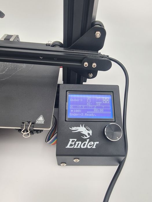 Imprimantă 3D Creality Ender 3 + 1 kg filament PLA – aproape nouă