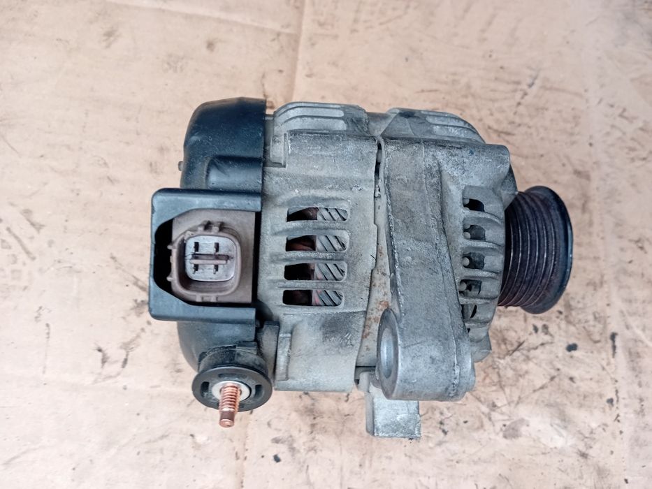 Генератор Toyota Prada