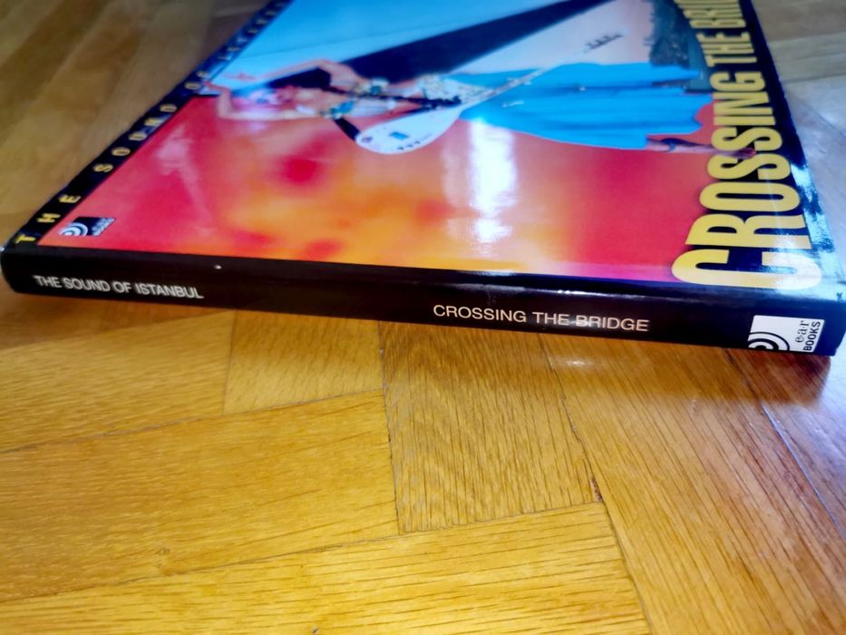 Книга с музикални дискове турска музика модерна традиционна етно поп !