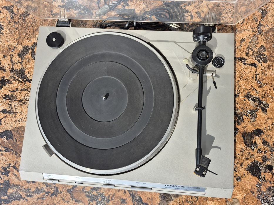Vând pick-up marca  Grunding,model PS-2500 ,made in Germany - Functional 
- Sunet foarte bun

- Nu a fost probat din acest motiv il declar nefunctiona