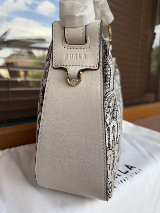 Furla Toni Ballerina нова чанта