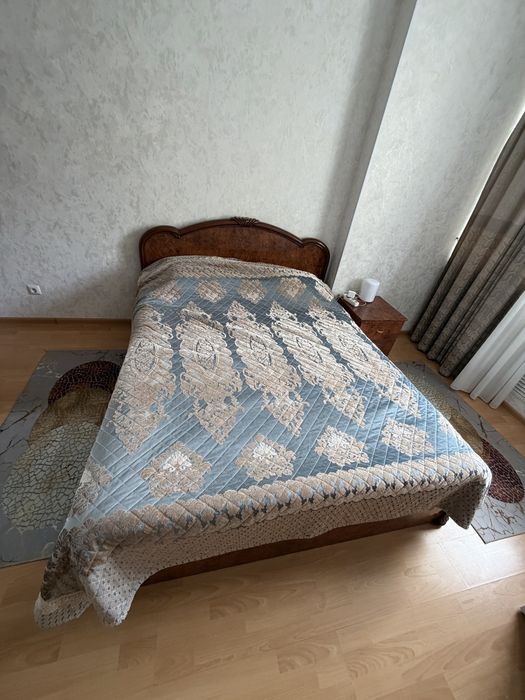 Продам спальный гарнитур