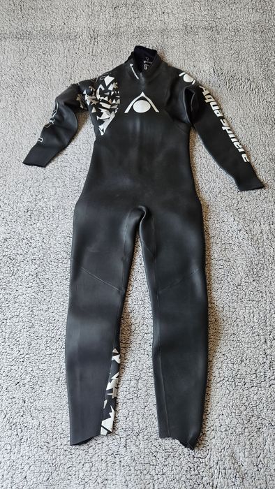 Нов дамски неопрен Aqua Sphere Pursuit V3, Yamamoto 38, M/L, 4/2 мм