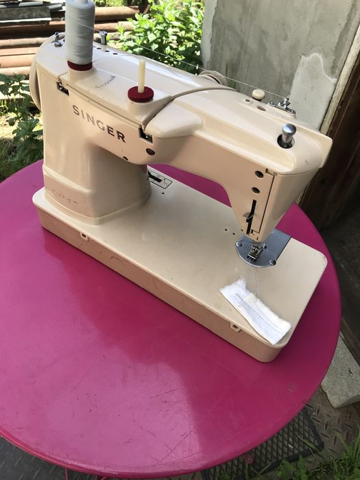 Masina cusut singer 411