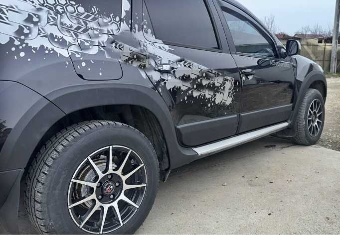 Set 12 protectii bandouri aripa si usa pt Dacia Duster I 2010-2017