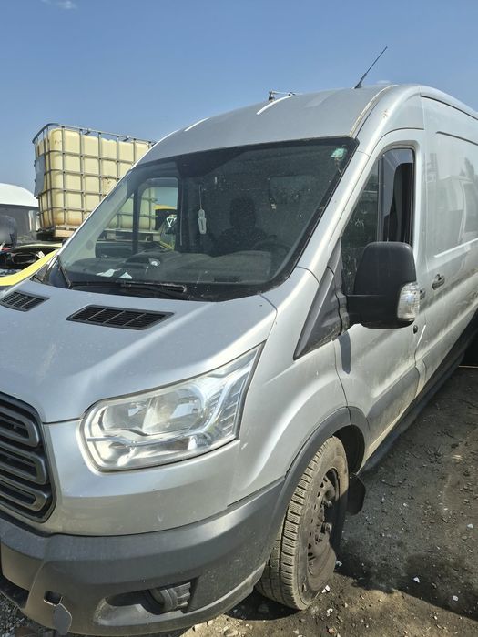 Faruri uși cutie roti aripi bara oglinzi piese ford transit 2.2E5 2015
