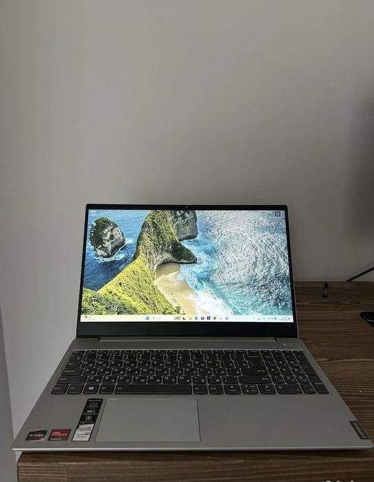 Lenovo IdeaPad S340 (Ryzen 3)