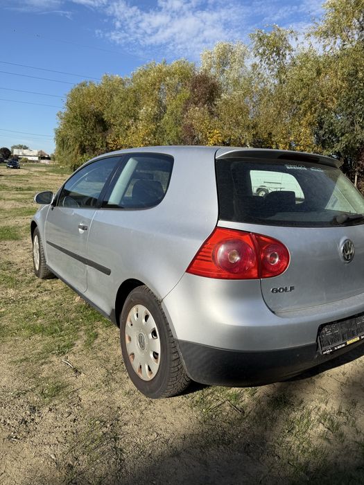 Golf 5 an 2005 benzina de 1.4mpi climatronic central