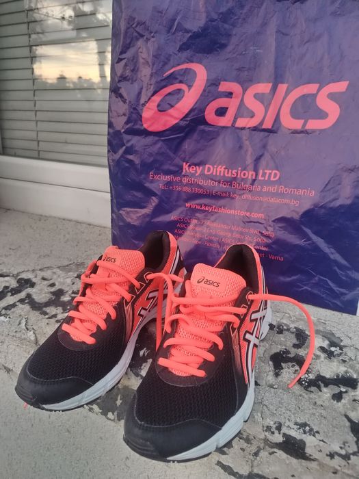 Продава asics gel impression8-37,5
