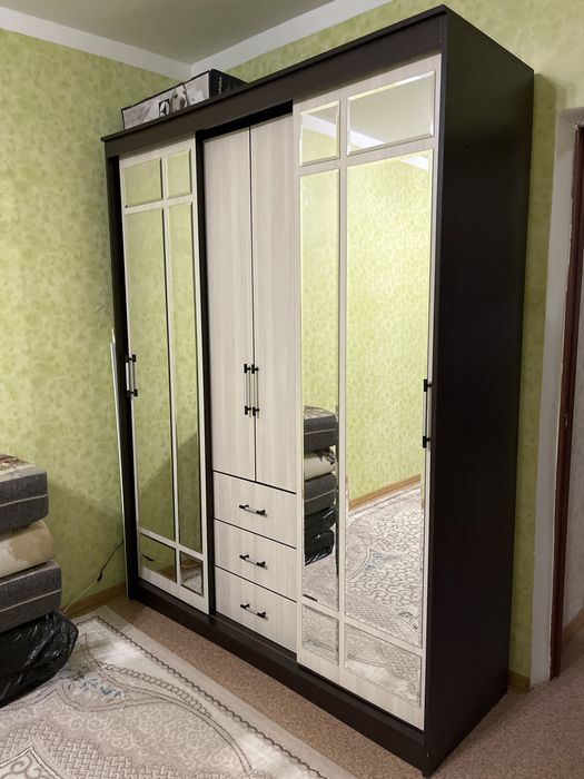 Продаю 3 шкафа