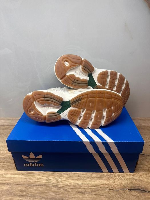 Adidas Astir W - дамски спортни обувки номер 36.5