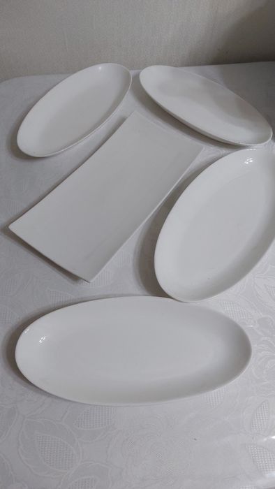 Посуда  тарелки белая