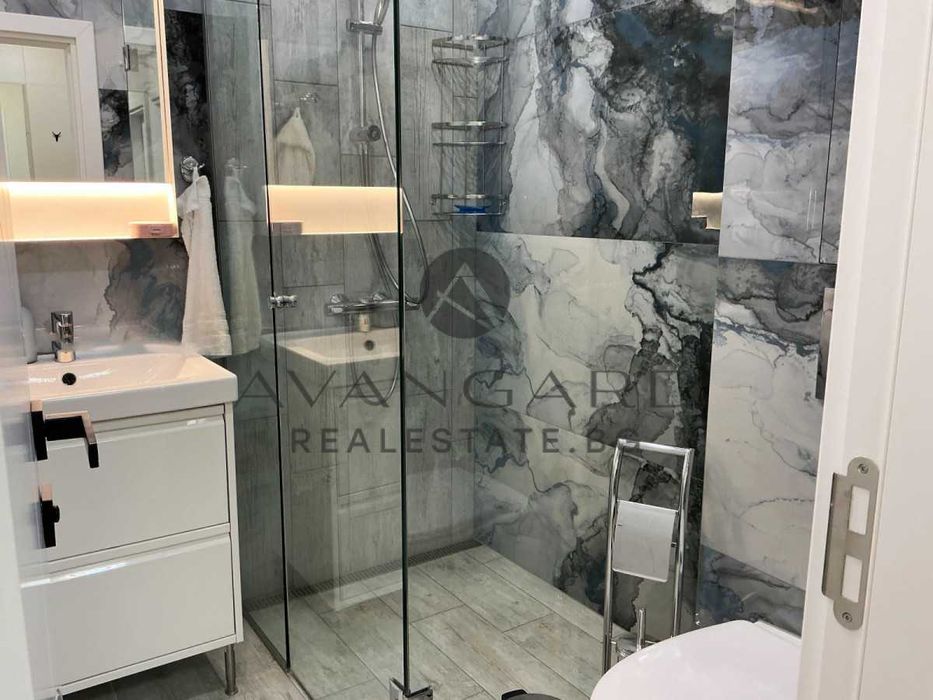 Продава се Двустаен апартамент в Пловдив, Център - 66 кв.м за 2968 €/кв.м - Снимка #13