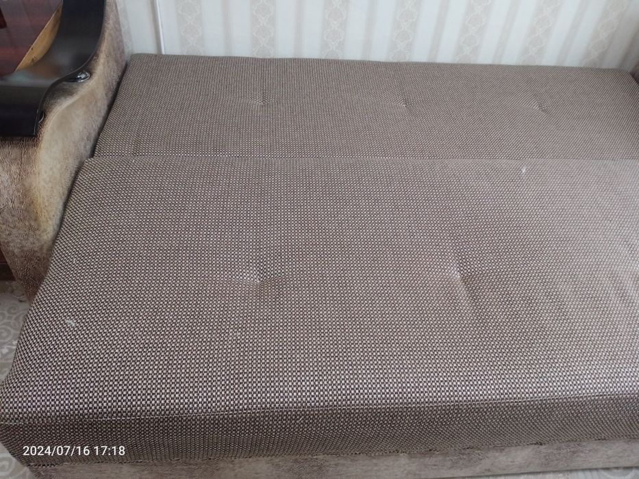 Продам диван - раскладной!