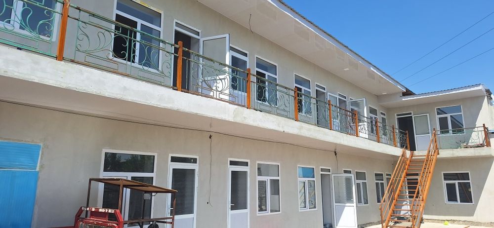 Хостел ишлаб турган жой фут сити оптом бозор олдида