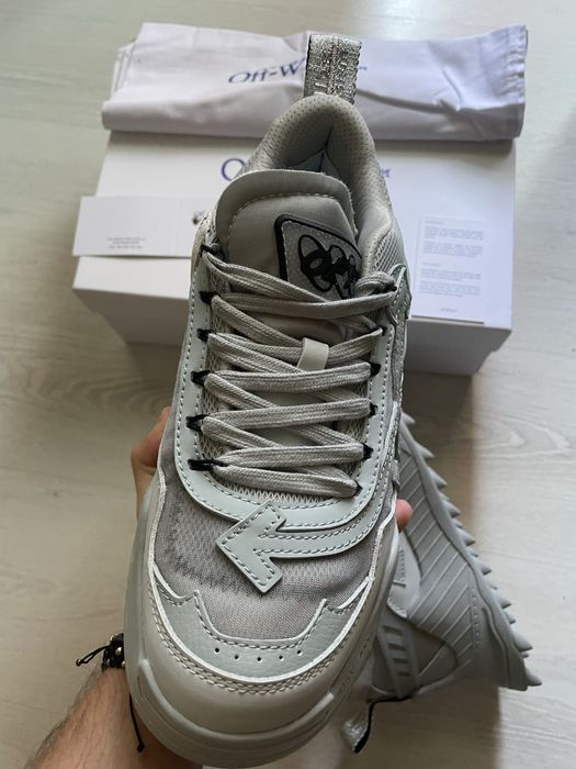 STOC 41! Off white odsy grey