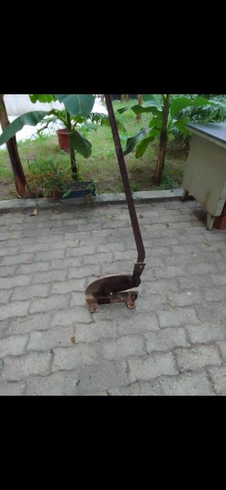 Foarfeca tip ghilotina