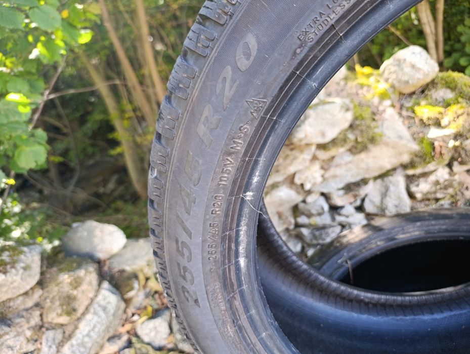 2 бр.Зимни гуми 255/45/20 Pireli DOT3923
