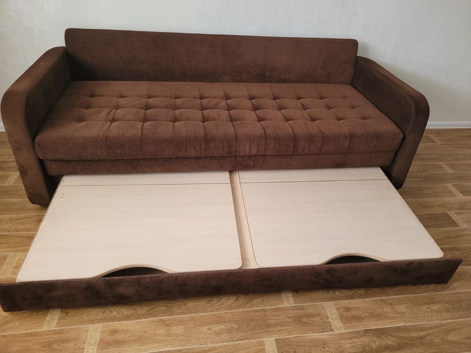 Продам диван в гостиную