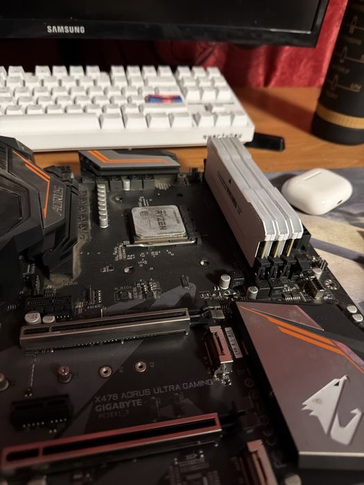 Vand 32gb ram ddr4 3600mhz cl16 corsair vengeance albi 4x8