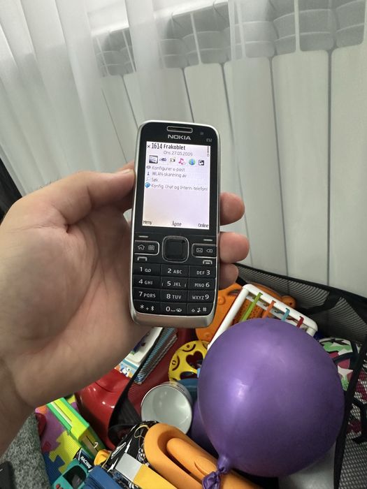 Vand telefon Nokia E52