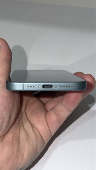 Продам Iphone 16