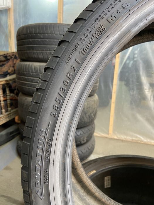 285/30/21 Dunlop зимний
