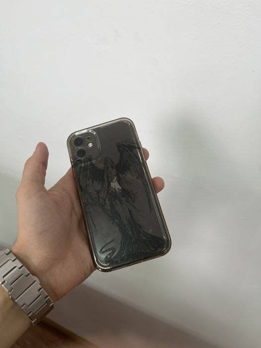Продам iPhone 11