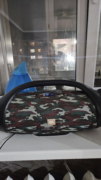 Продам колонку jbl  в хорошем состоянии