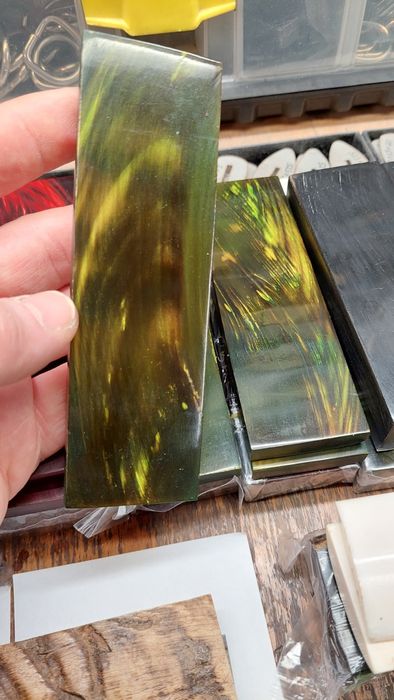 Материали за дръжки на ножове