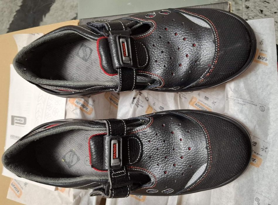 Работни обувки с метално бомбе