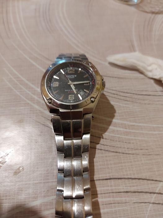 CASIO противоводен с 10 годишна  батериа