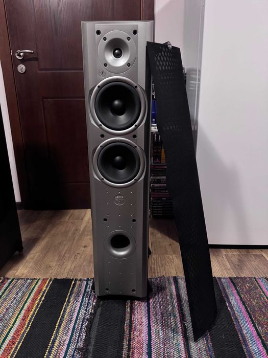 Продавам висок клас подово стоящи тонколони JAMO X3M 10