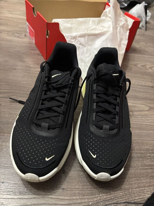 Маратонки NIKE - 38,5