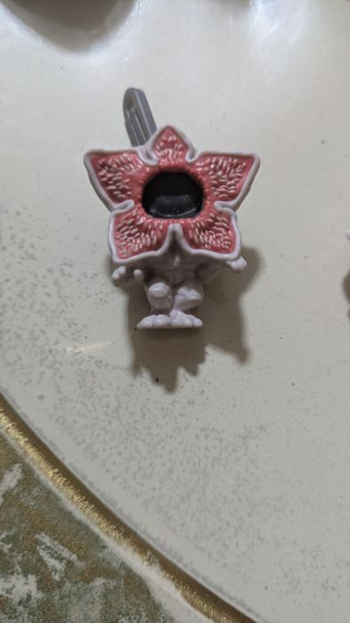 Фигурки из коллекции очень странные дела