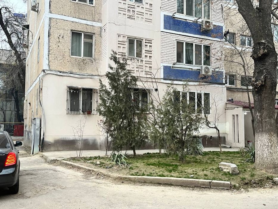 Продаётся квартира под нежилое