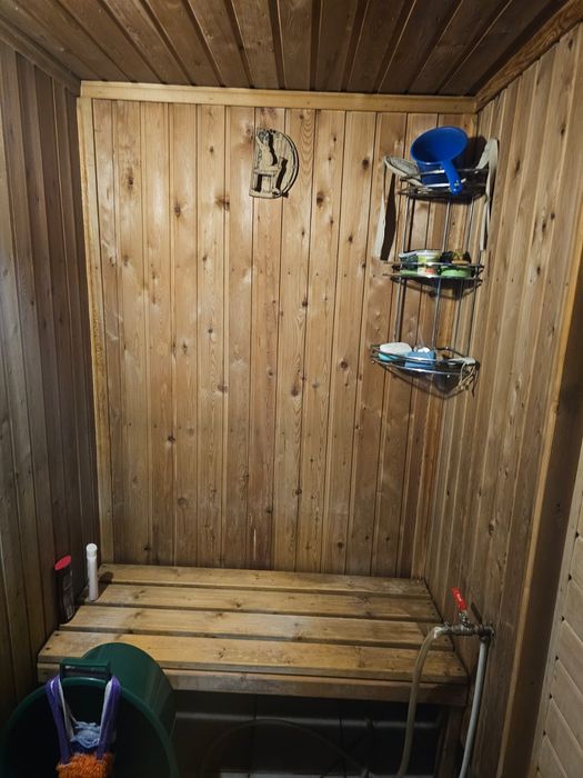 Продам дом, гараж, баню, времянку.