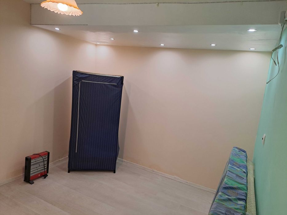 Продава се Тристаен апартамент в Плевен, 9-ти квартал - 95 кв.м за 895 €/кв.м - Снимка #2