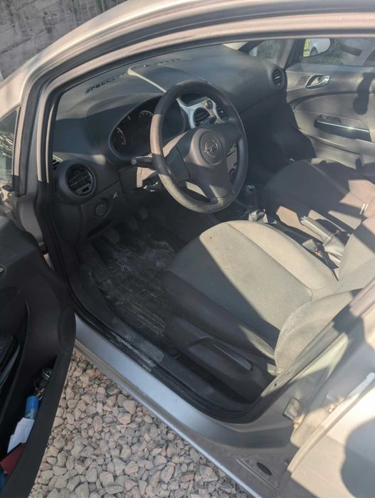 Opel Corsa D 2009 1.2 Benzina + GPL  105.000 KM