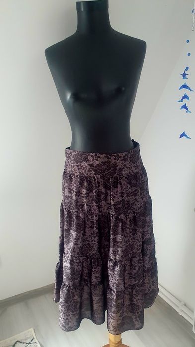 Fusta casual din saten 38