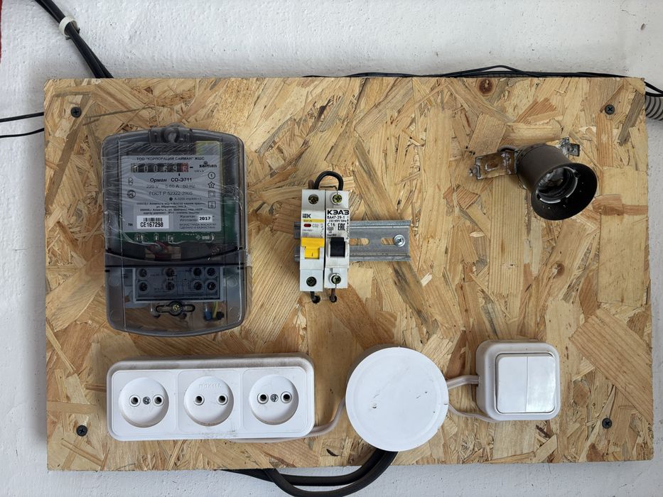 Продается гараж есть торг со всеми документами